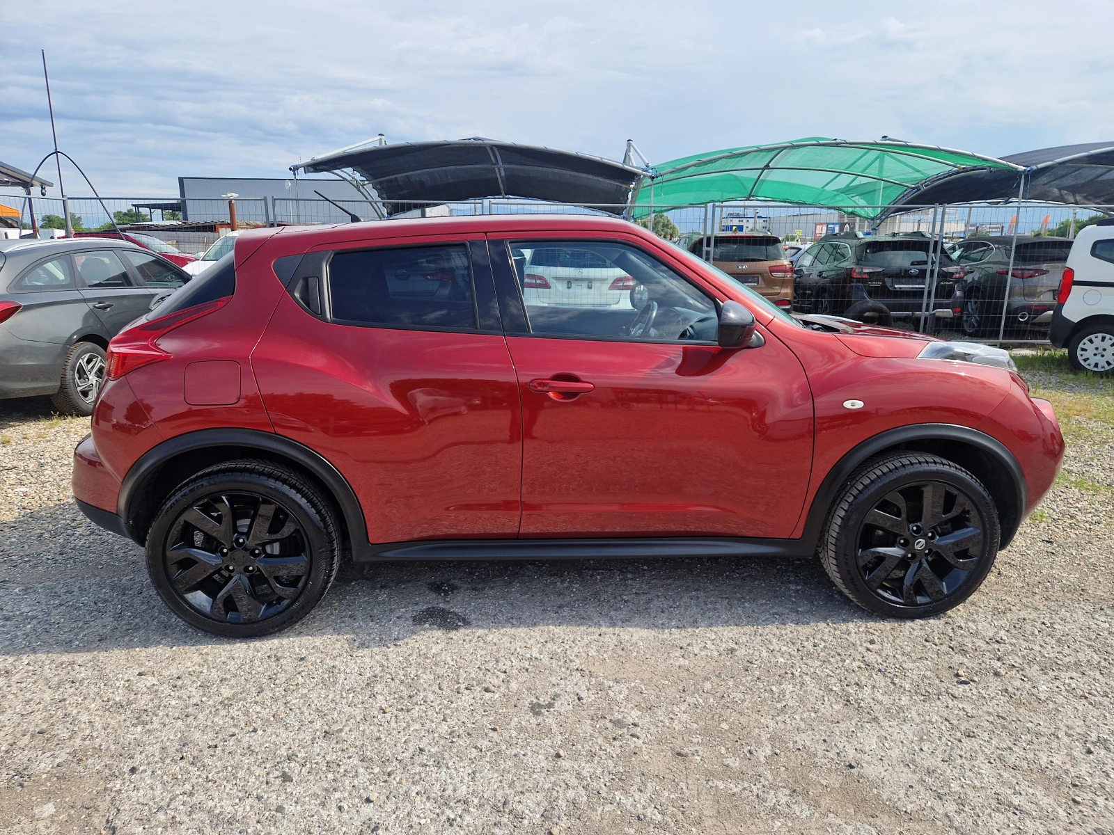 Nissan Juke 1.6i JUKE N-TEC, снимка 4 - Автомобили и джипове - 54995542