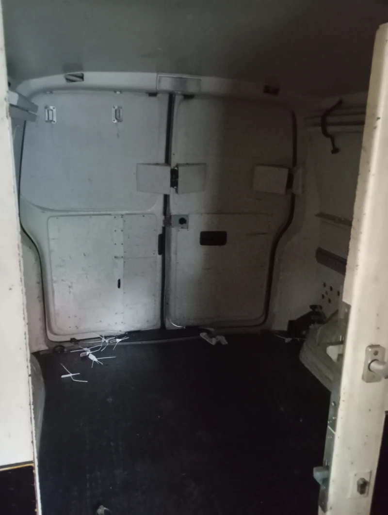 VW T5 Брониран , снимка 15 - Бусове и автобуси - 52407829