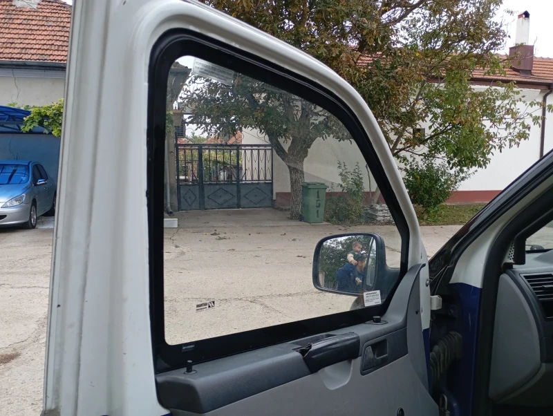 VW T5 Брониран , снимка 7 - Бусове и автобуси - 52407829