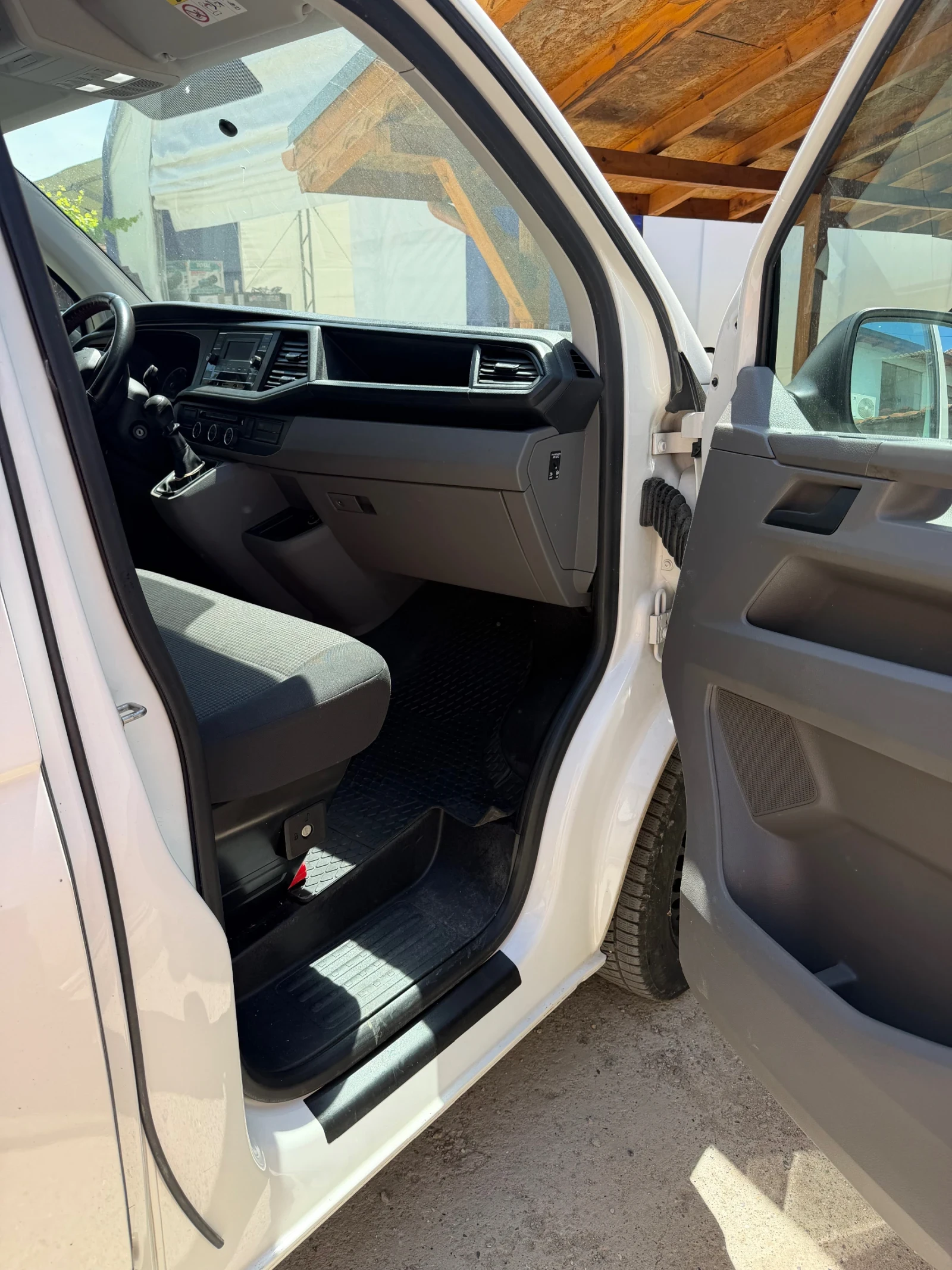VW T6 Товарен, снимка 7 - Бусове и автобуси - 56417869