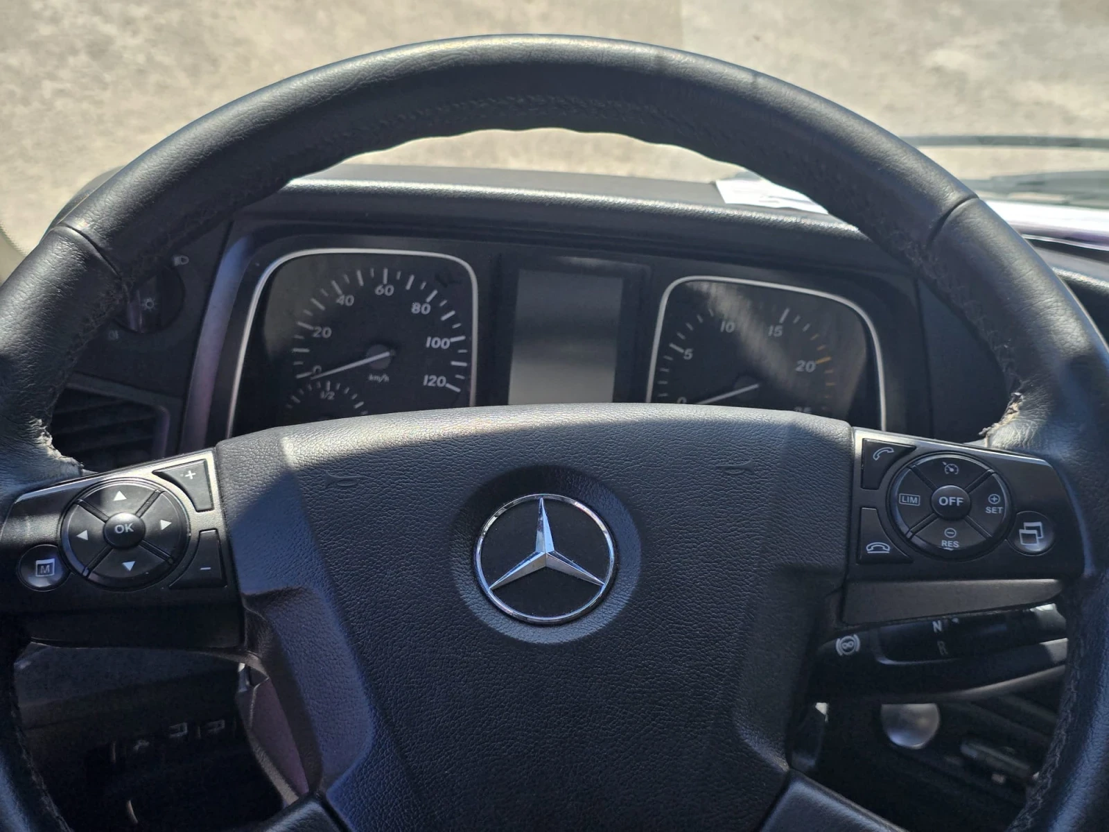 Mercedes-Benz Actros 1845 ADR, снимка 14 - Камиони - 54867439