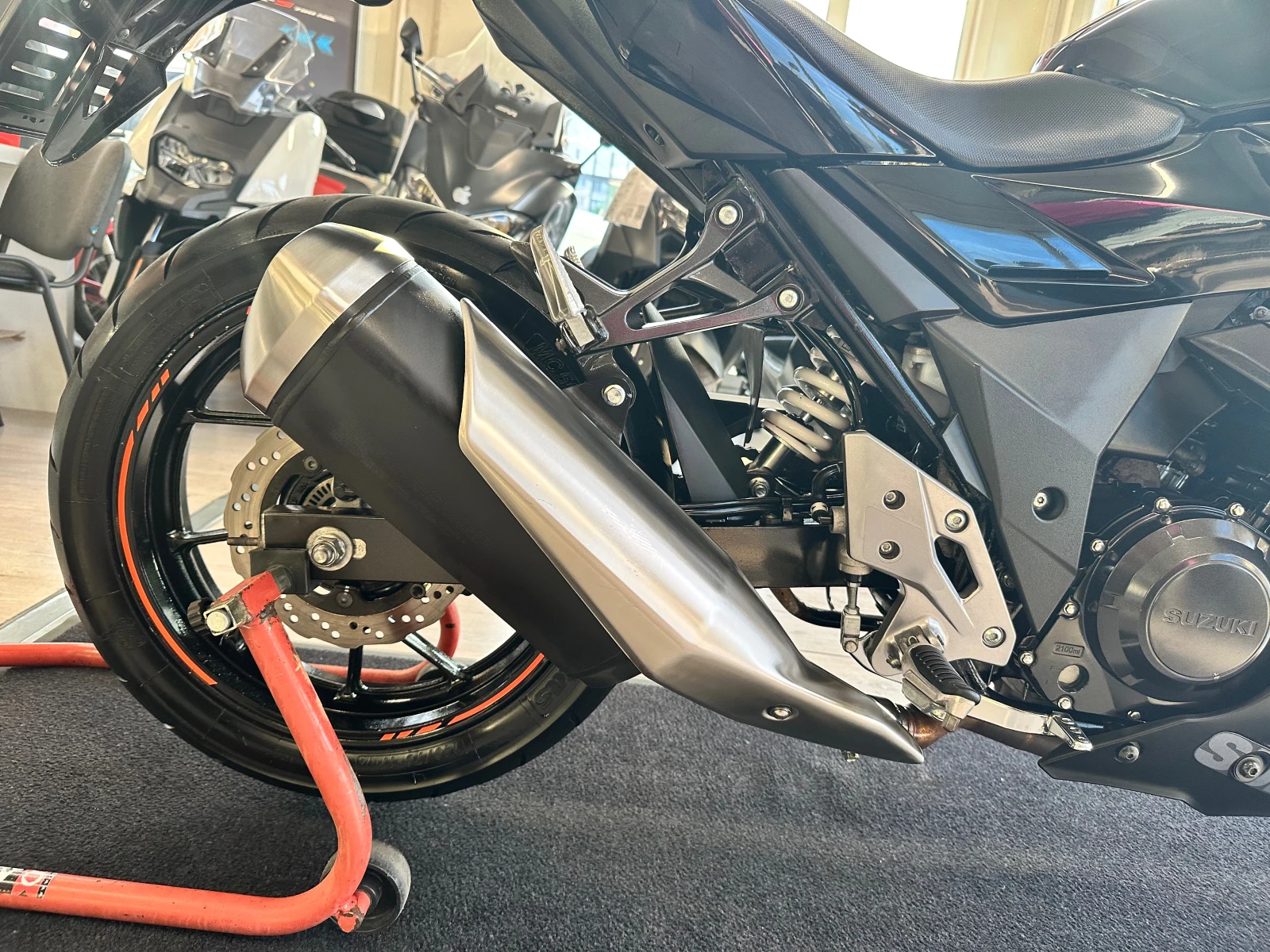 Suzuki Gsxr 250i ABS 05.2021г., снимка 11 - Мотоциклети и мототехника - 56316327