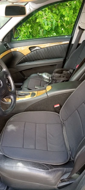 Mercedes-Benz E 320, снимка 12