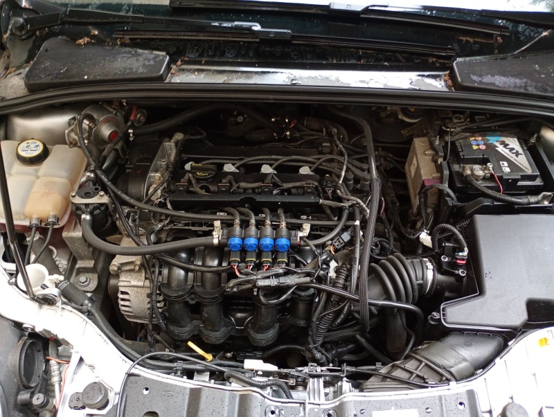 Ford Focus 1.6i 16V GAZ Unikat, снимка 10 - Автомобили и джипове - 46239716