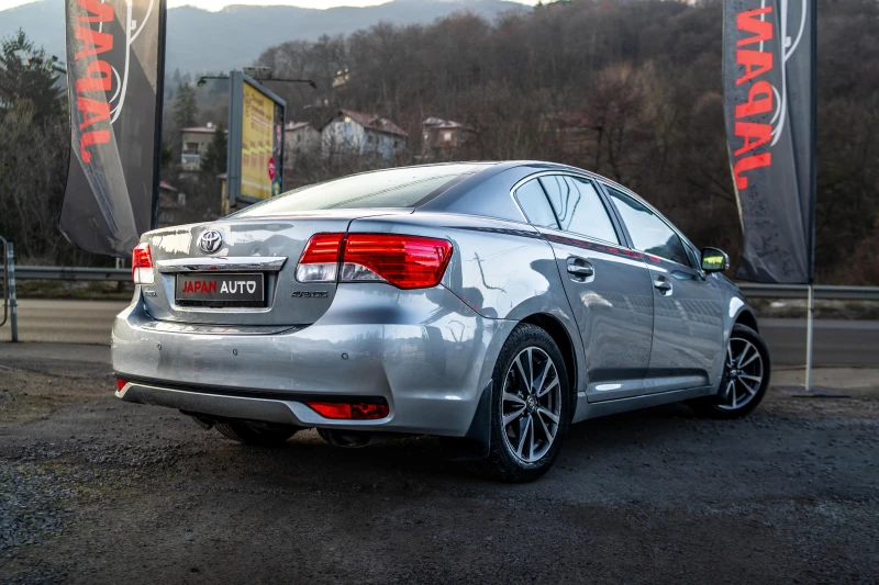 Toyota Avensis 1.8i 147HP С ГАРАНЦИЯ! КУПИ ЗА 379.61лв НА МЕСЕЦ, снимка 4 - Автомобили и джипове - 48975672