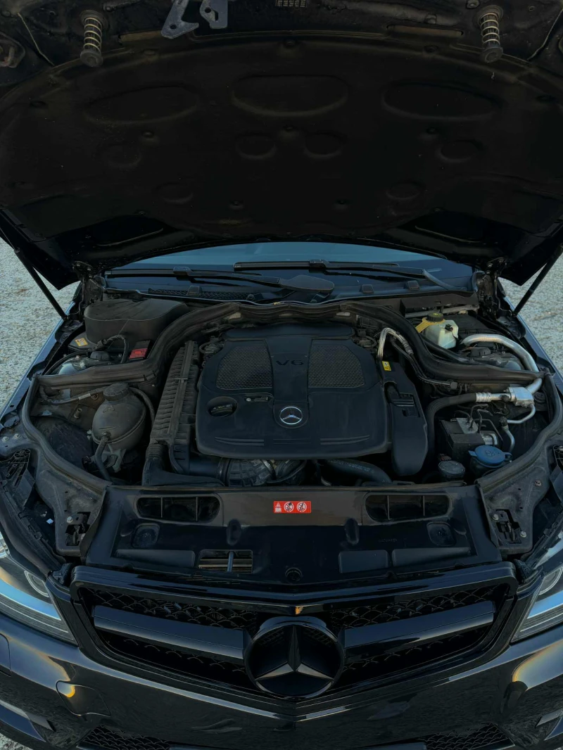 Mercedes-Benz C 300 AMG   РЕАЛНИ км   Harman Kardon   LED   Шибедах, снимка 17 - Автомобили и джипове - 52948360