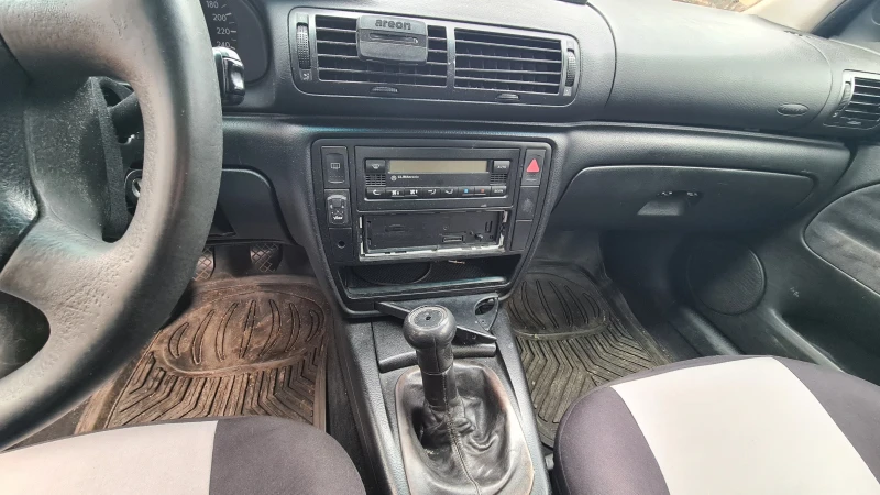 VW Passat, снимка 3 - Автомобили и джипове - 53596082