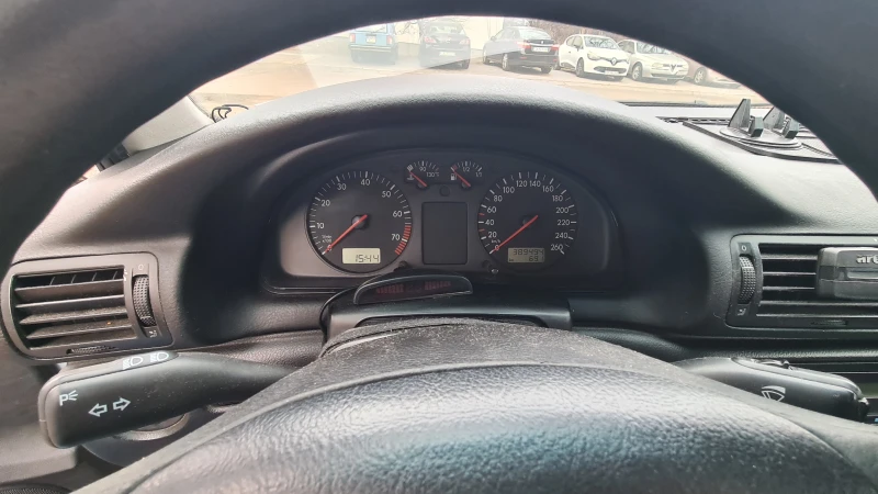 VW Passat, снимка 4 - Автомобили и джипове - 53596082