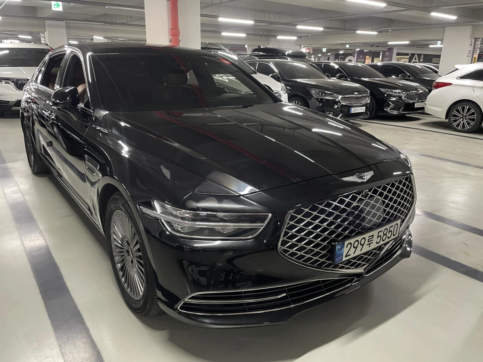 Genesis G90 3.8 AWD, снимка 1