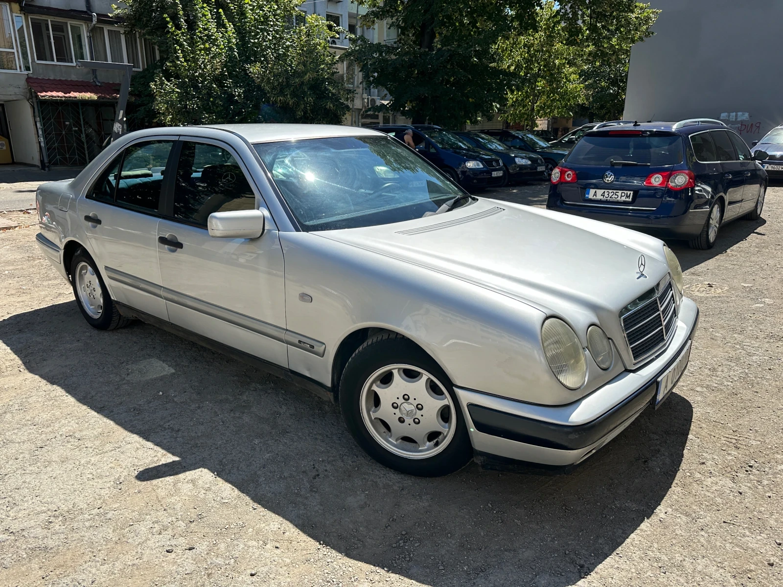 Mercedes-Benz E 200 CDI - изображение 5