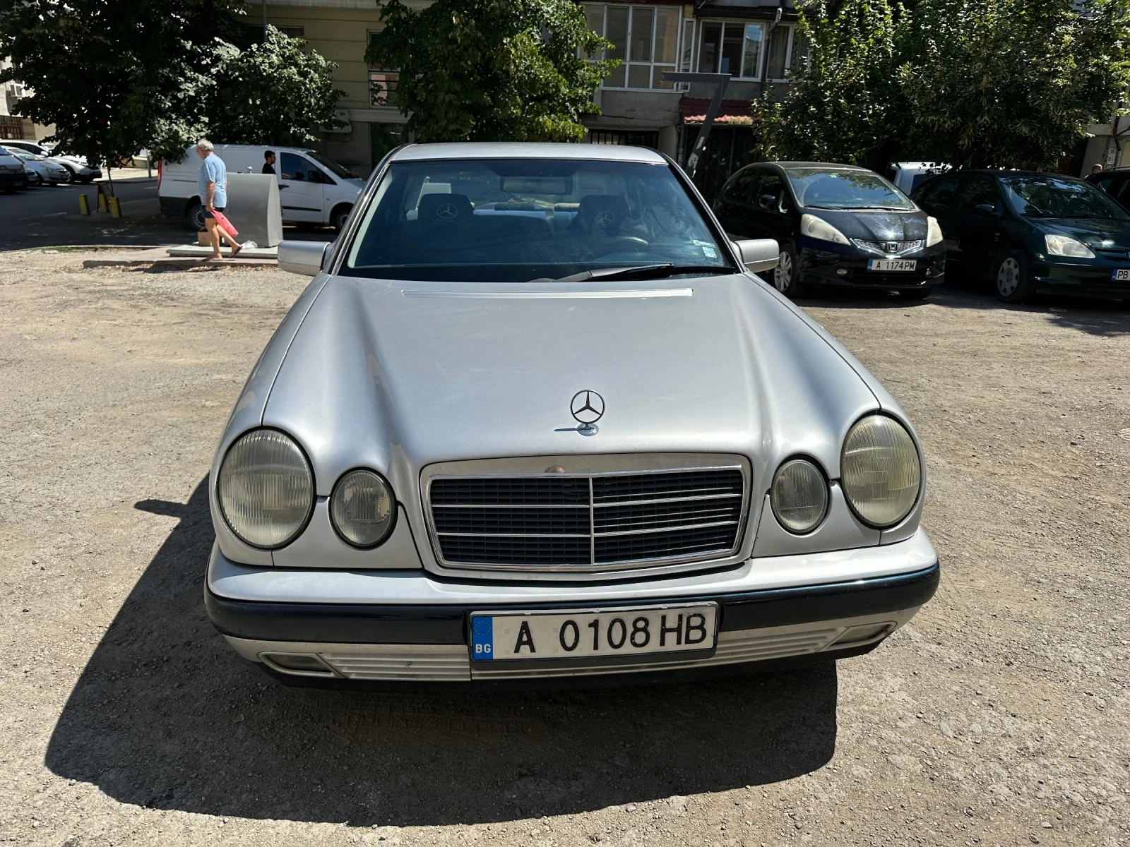 Mercedes-Benz E 200 CDI - изображение 6