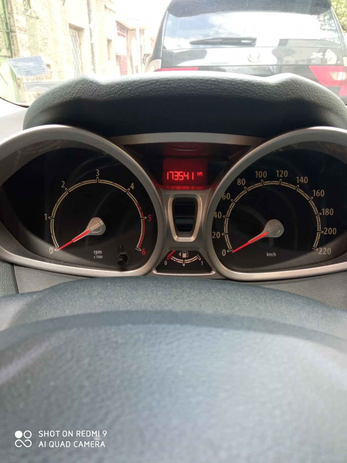 Ford Fiesta 1.6  90 кс - изображение 9