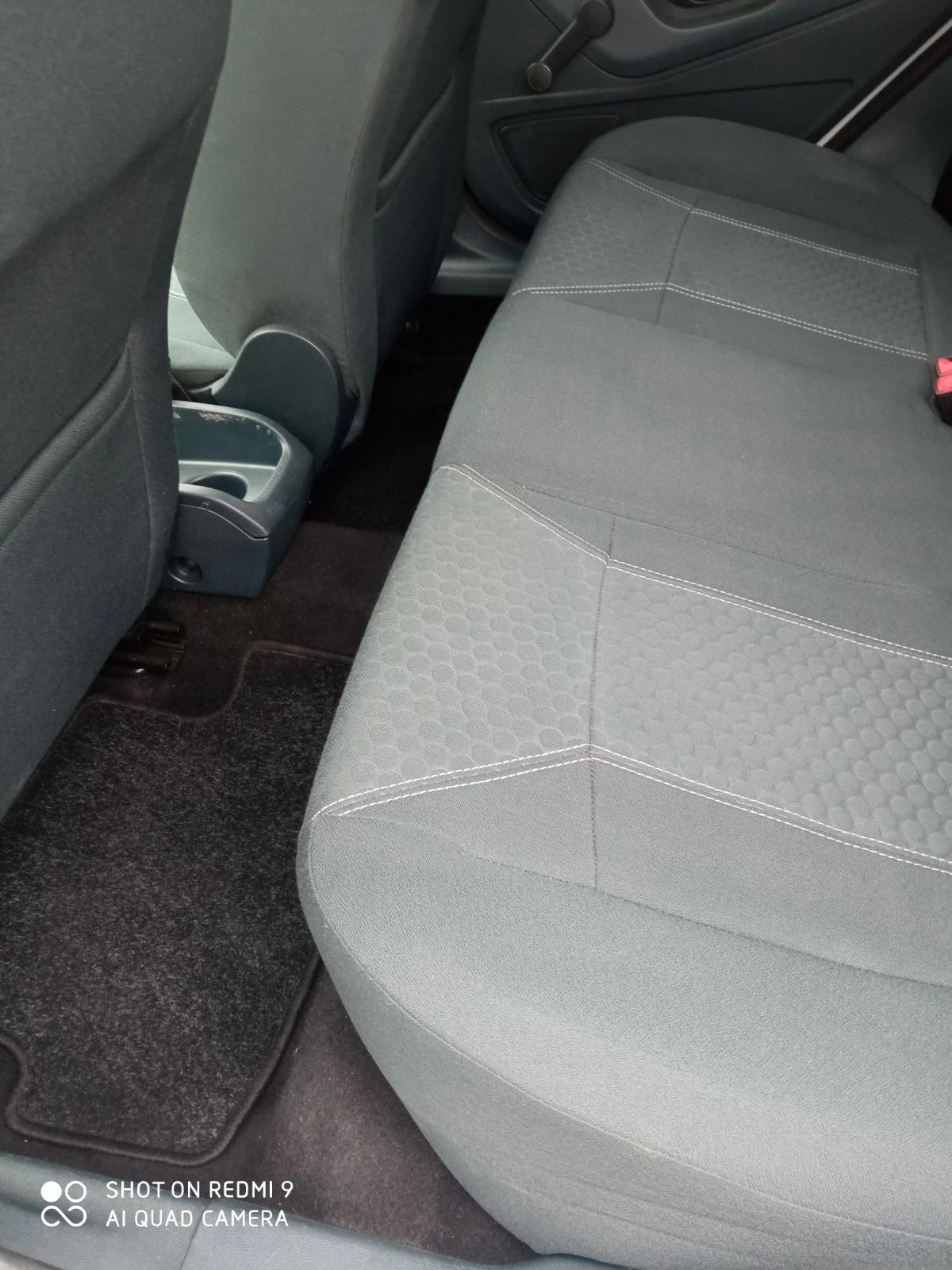 Ford Fiesta 1.6  90 кс - изображение 6