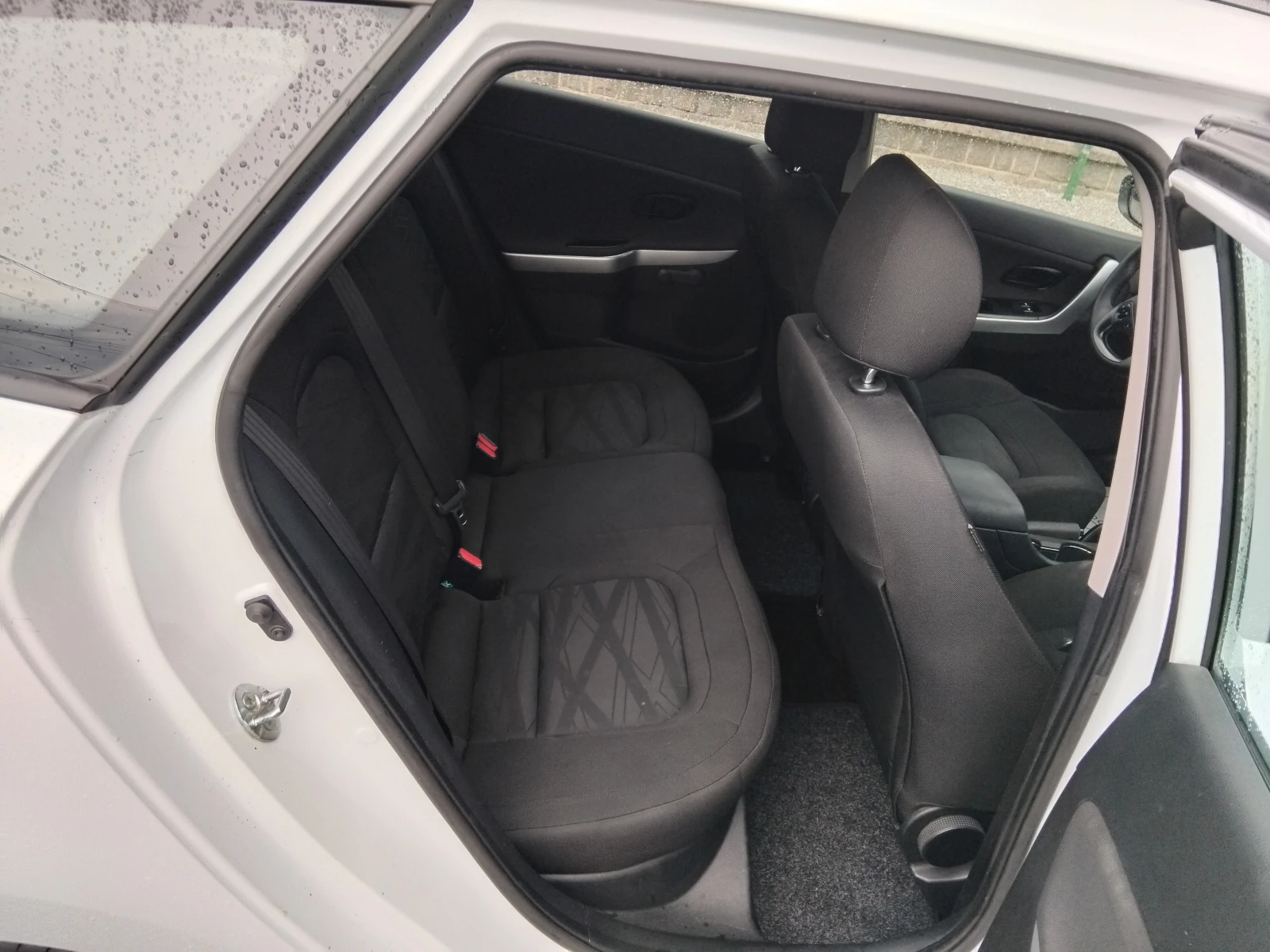 Kia Ceed 1.4i - изображение 9