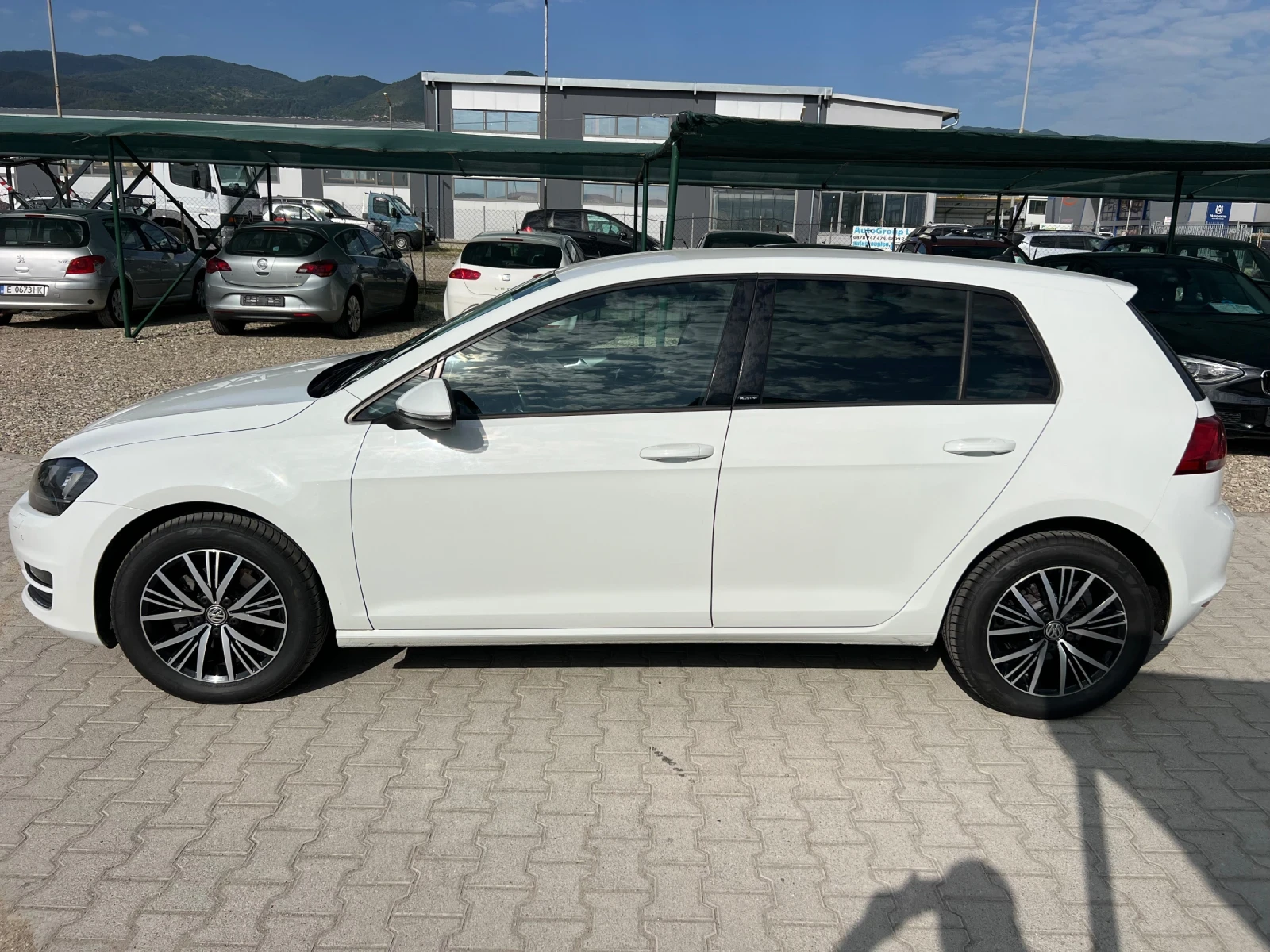 VW Golf 1.6TDi Navi Euro6B ALLSTAR Лизинг - изображение 4