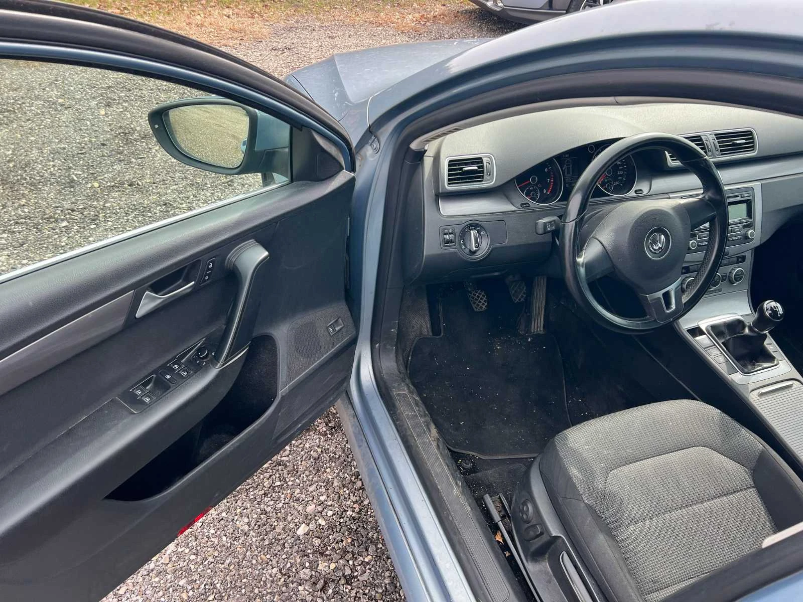 VW Passat 1, 4 | Mobile.bg   12