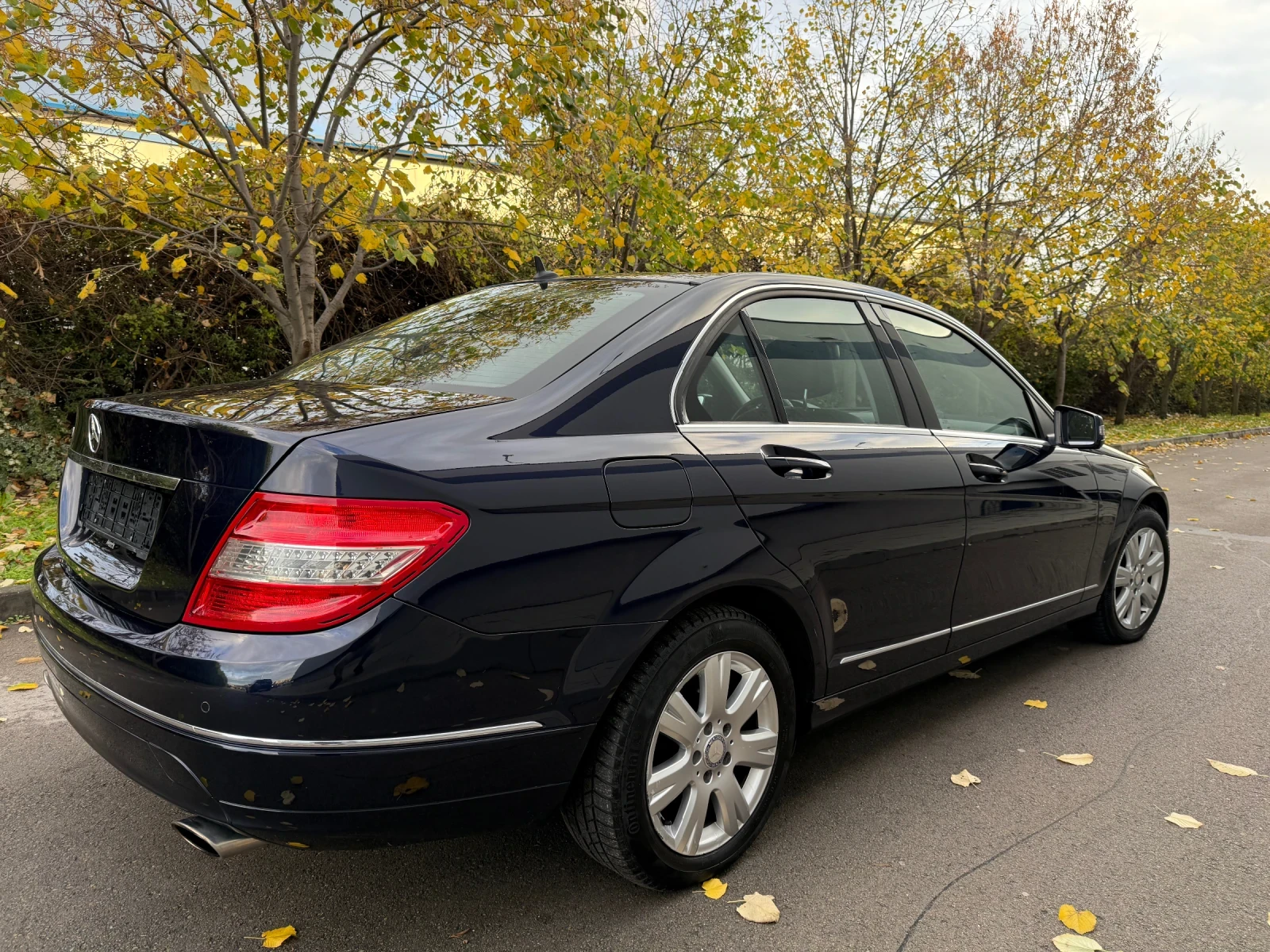Mercedes-Benz C 300 V6 - изображение 4