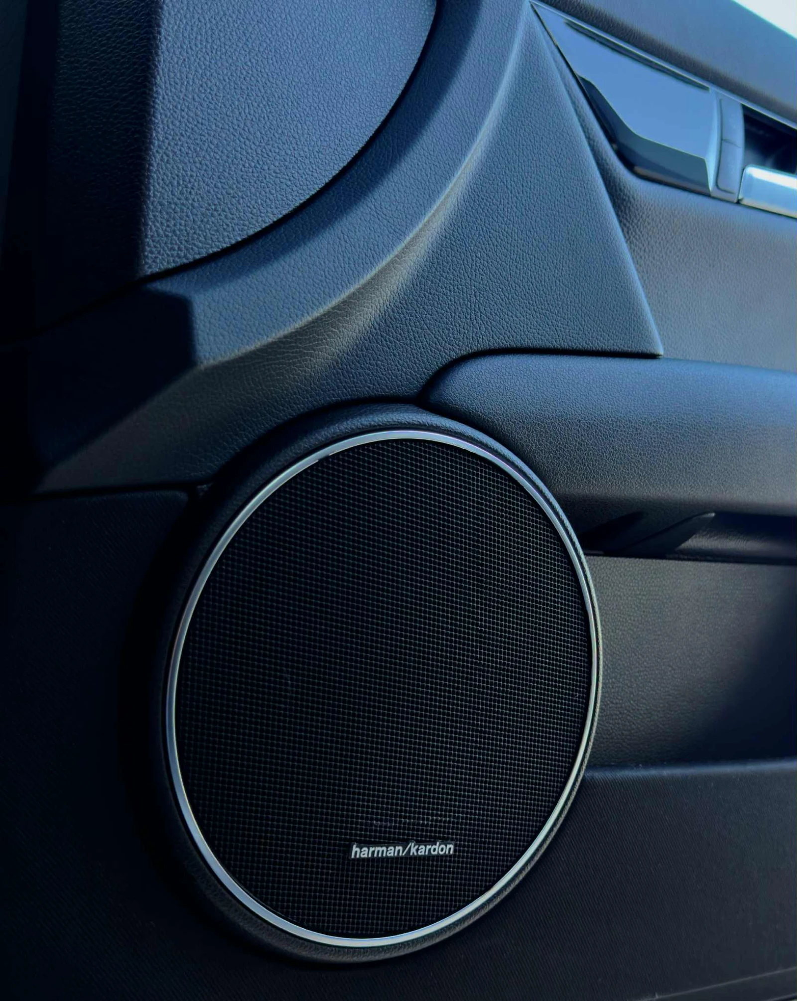 Mercedes-Benz C 300 AMG   ������ ��   Harman Kardon   LED   ������� | Mobile.bg � ����������� 14