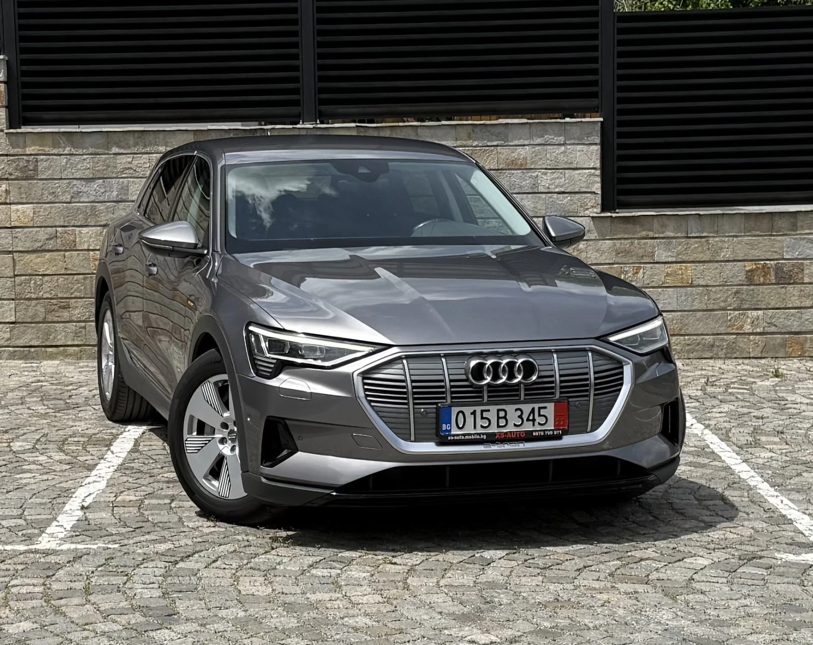 Audi E-Tron 50 Quattro , снимка 2 - Автомобили и джипове - 54363335