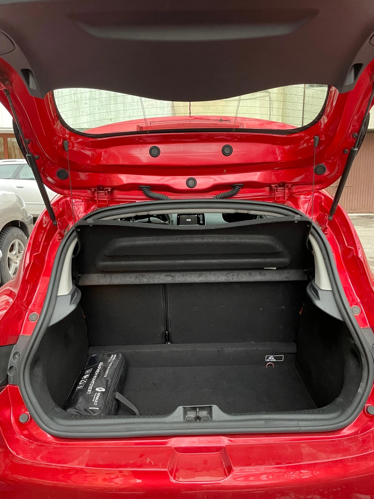 Renault Clio, снимка 9 - Автомобили и джипове - 54416495
