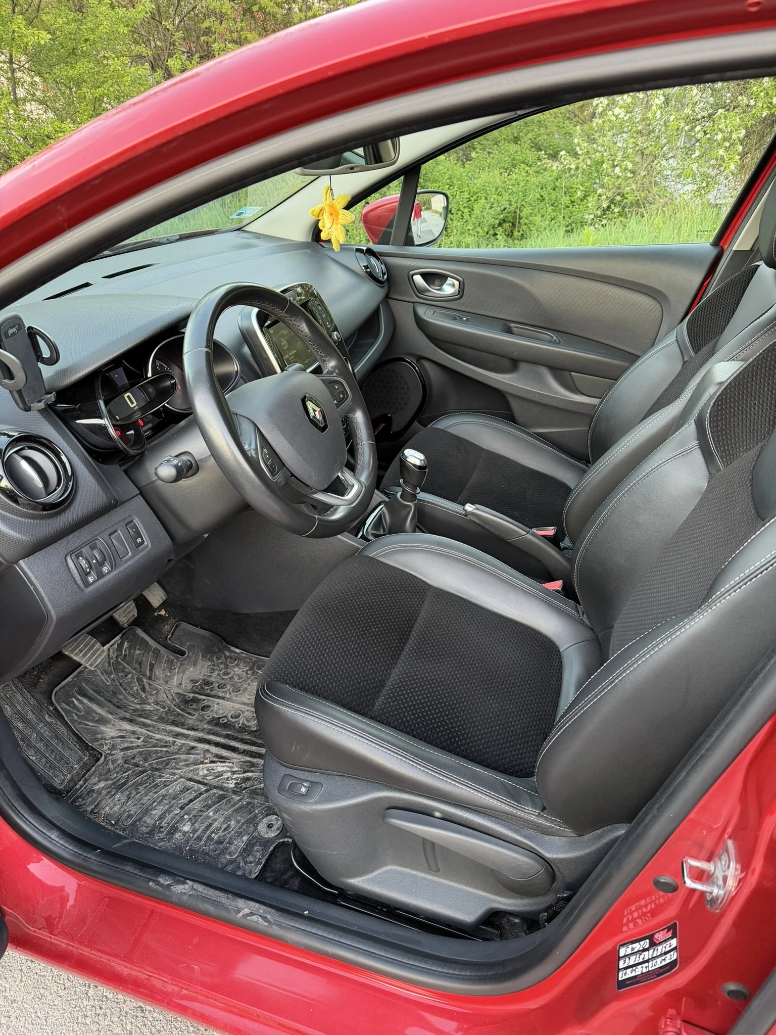 Renault Clio, снимка 4 - Автомобили и джипове - 54416495