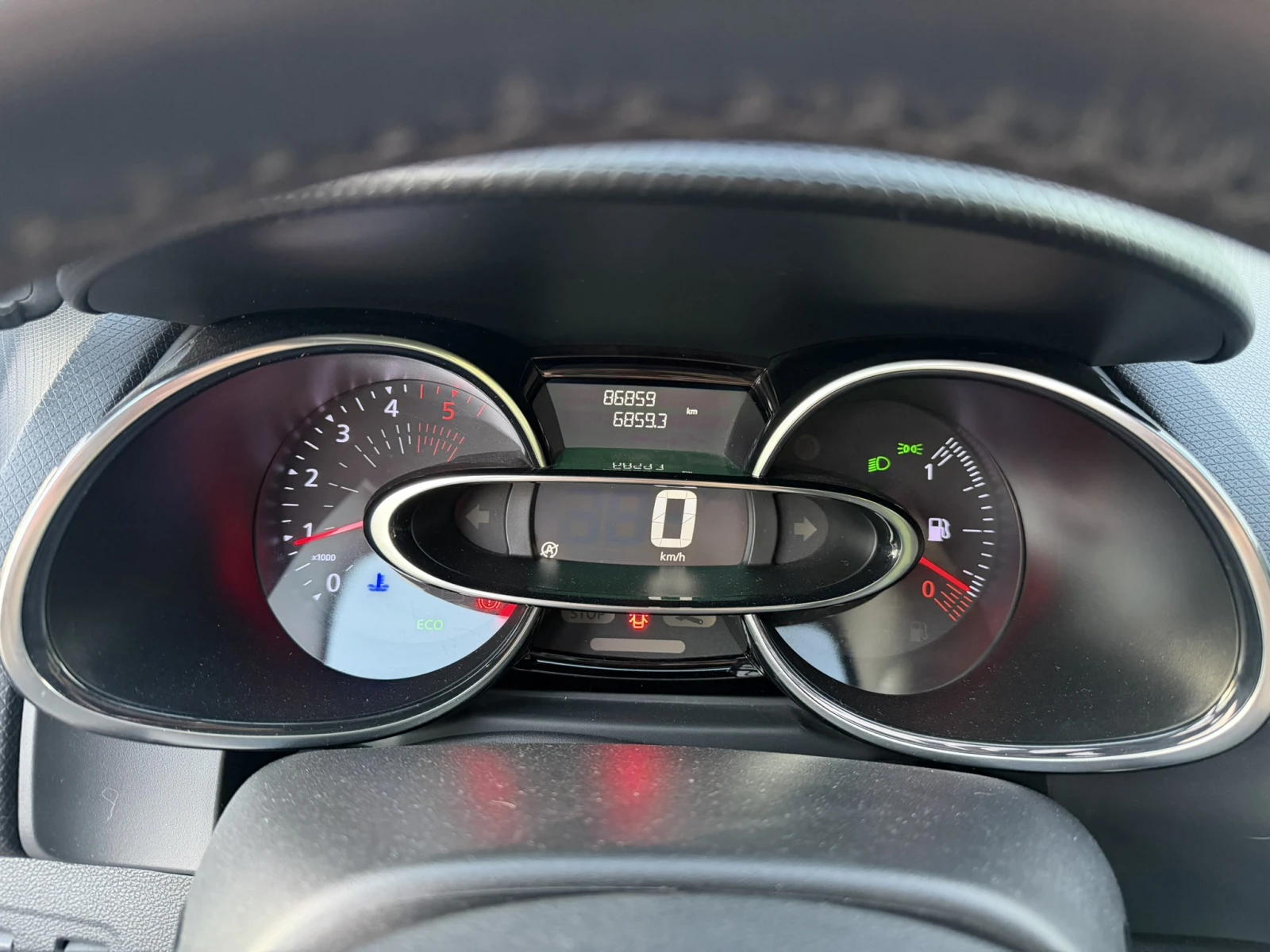 Renault Clio, снимка 2 - Автомобили и джипове - 54416495
