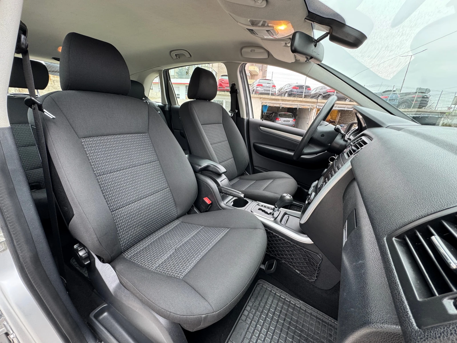 Mercedes-Benz B 180 АВТОМАТИК, снимка 11 - Автомобили и джипове - 54738566