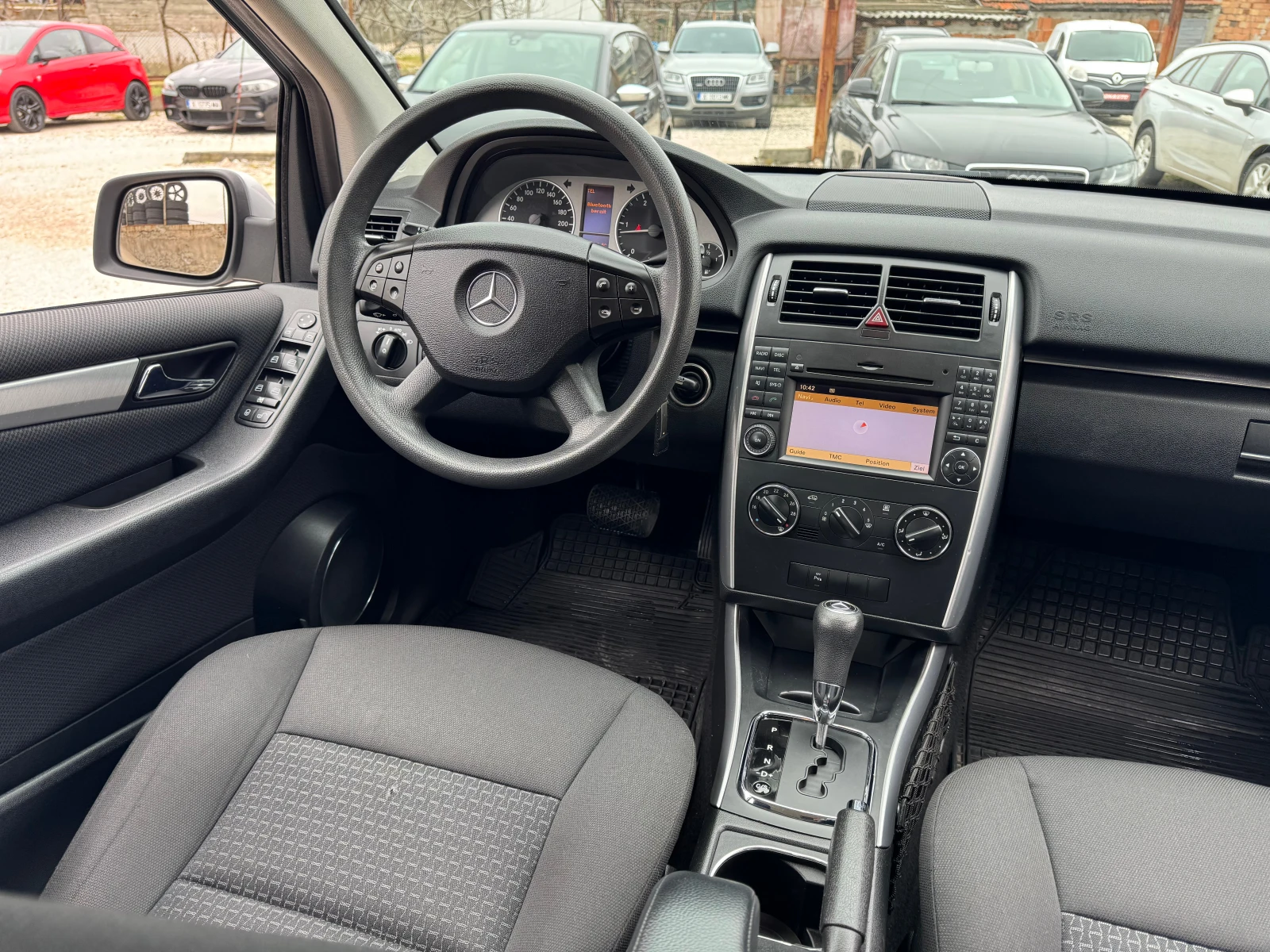 Mercedes-Benz B 180 АВТОМАТИК, снимка 10 - Автомобили и джипове - 54738566