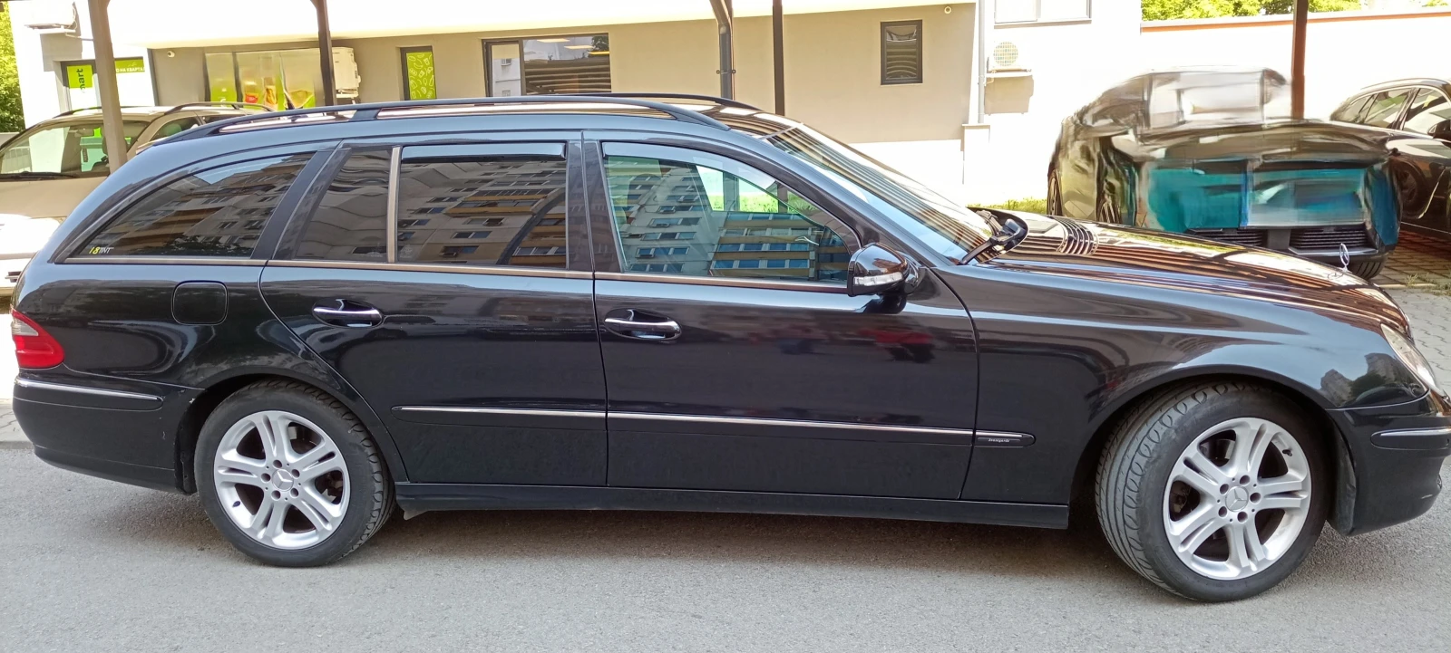 Mercedes-Benz E 320, снимка 5 - Автомобили и джипове - 54830906
