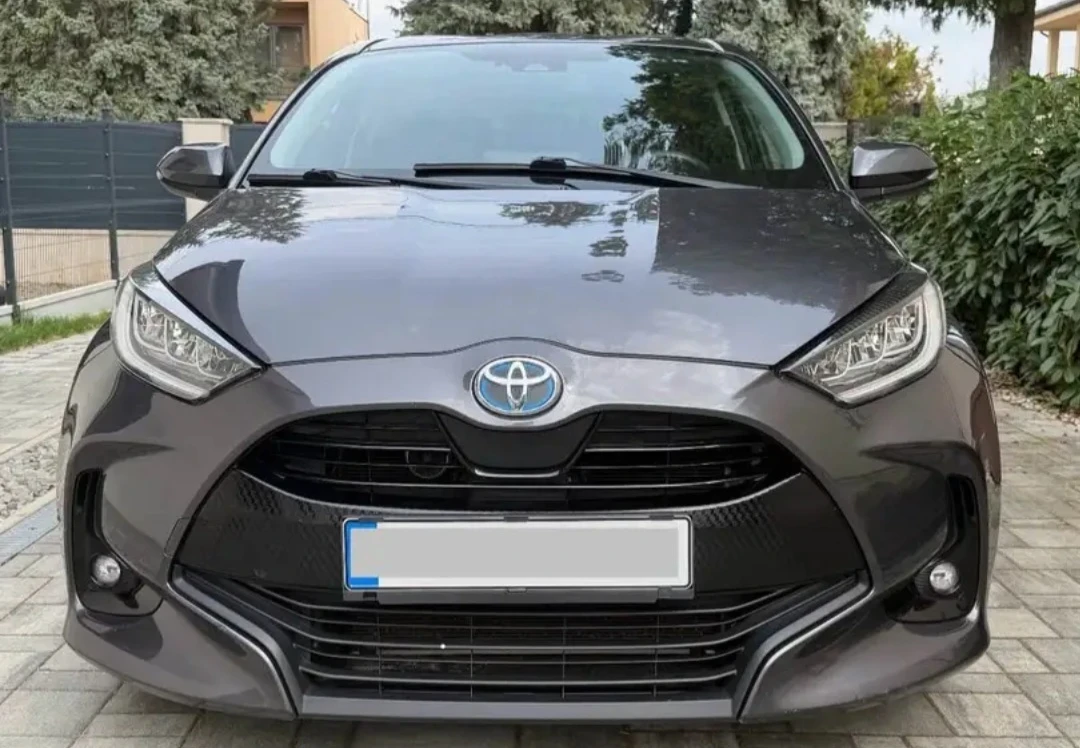 Toyota Yaris 1.5 Hybrid, снимка 2 - Автомобили и джипове - 55148644