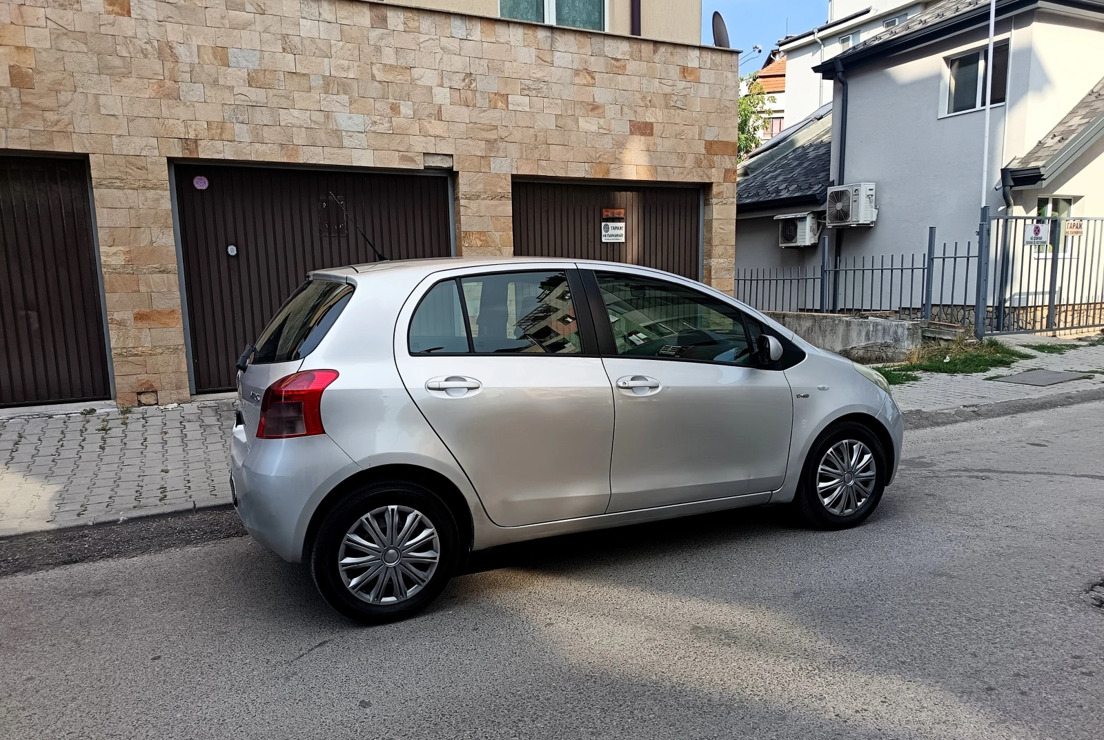 Toyota Yaris (P2) 1.4 D-4D (90 Hp), снимка 4 - Автомобили и джипове - 55646027