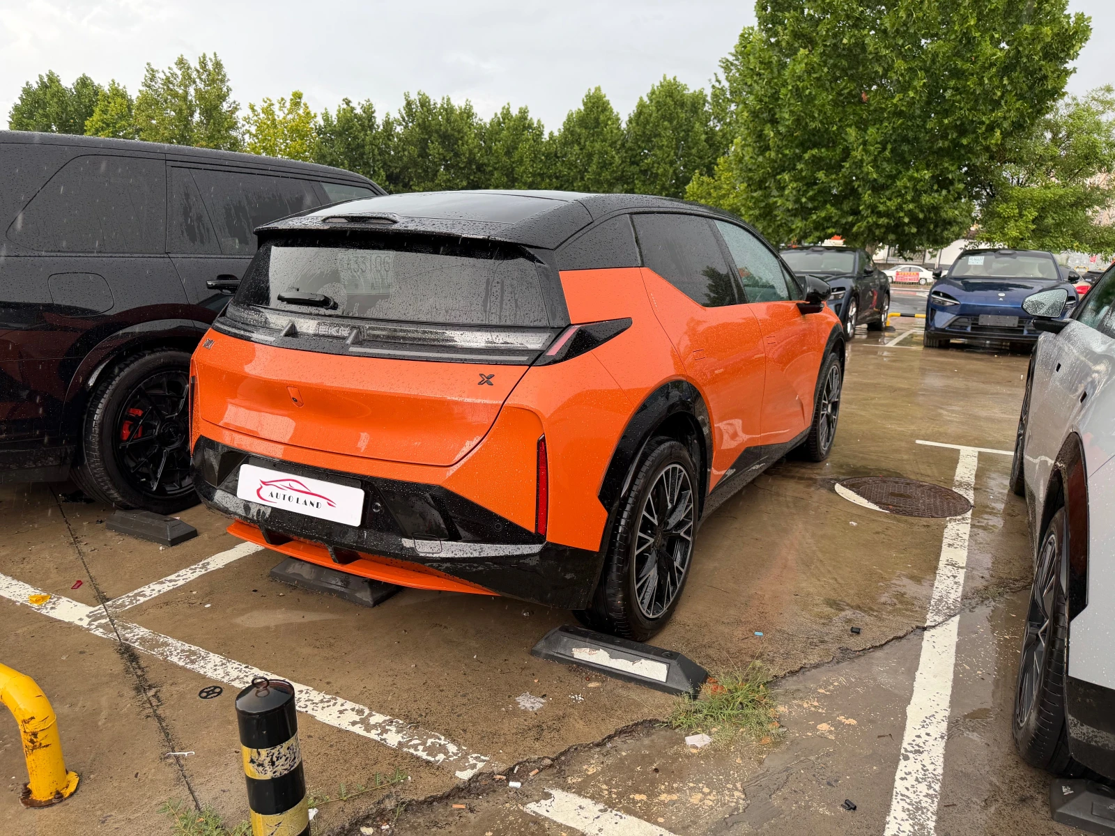 Zeekr X ZEEKR X AWD 4X4 | 428 �.�. | 66 kWh | PERFORMANCE  | Mobile.bg � ����������� 11