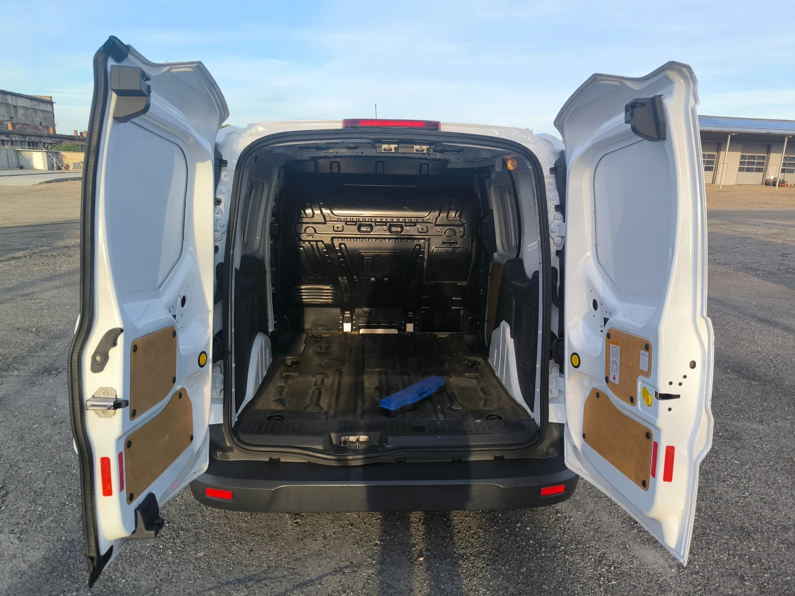 Ford Connect 1.6* 95k.c. | Mobile.bg � ����������� 9
