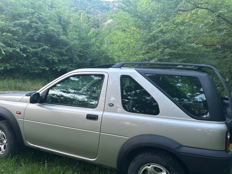 Land Rover Freelander, снимка 9 - Автомобили и джипове - 52553218