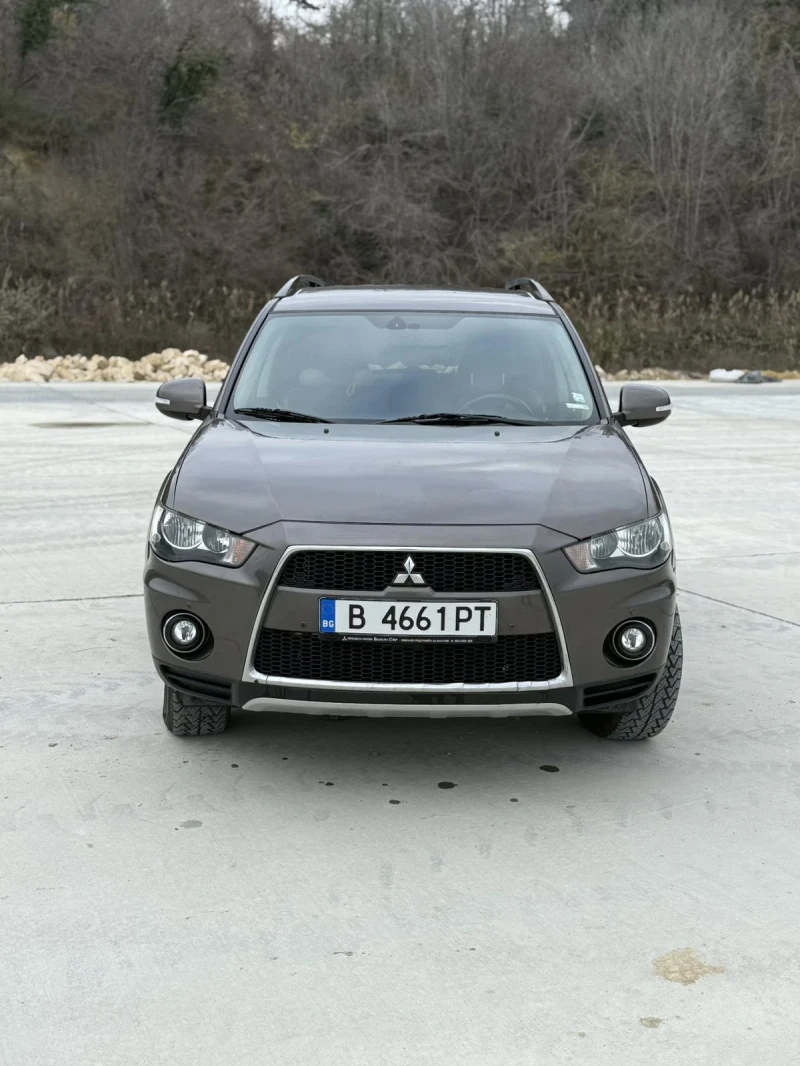 Mitsubishi Outlander, снимка 2 - Автомобили и джипове - 52743157