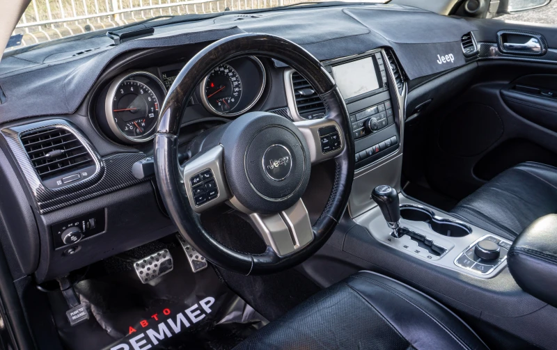 Jeep Grand cherokee OVERLAND-6 МЕСЕЦА ГАРАНЦИЯ-РЕАЛНИ КИЛОМЕТРИ-ТОП, снимка 7 - Автомобили и джипове - 52835942