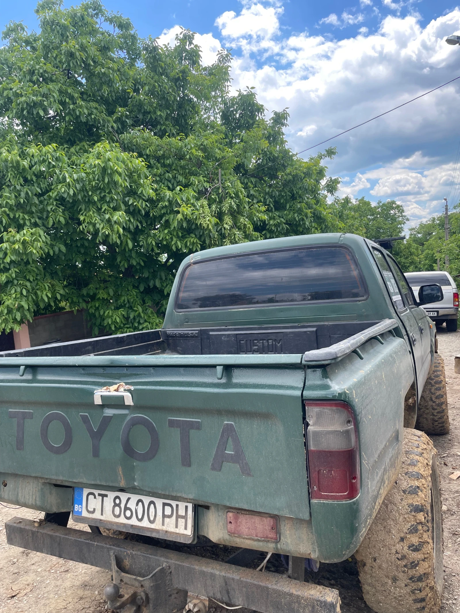 Toyota Hilux 2500 - изображение 2