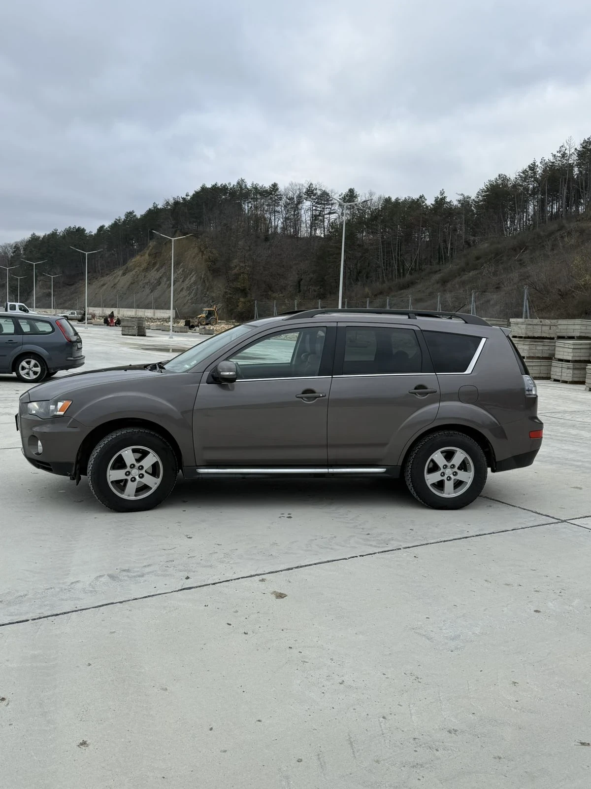 Mitsubishi Outlander  - изображение 3