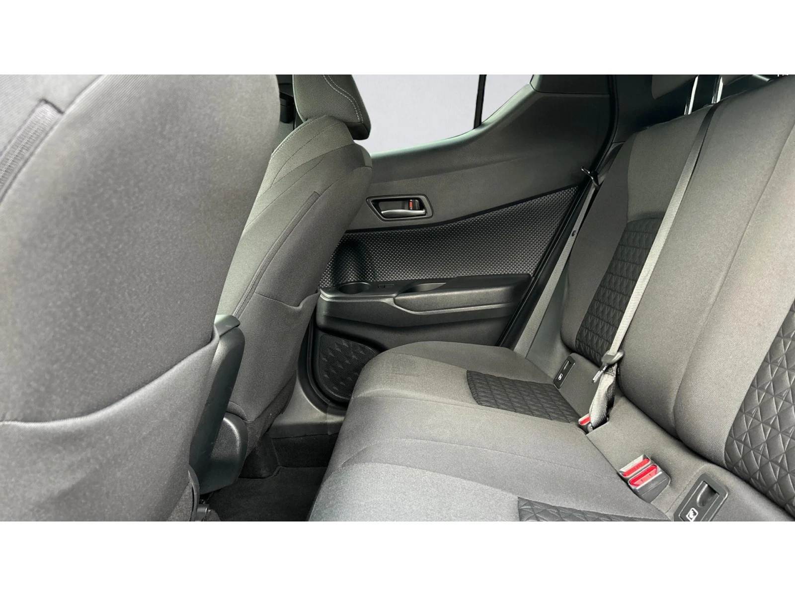 Toyota C-HR ������� ������ �� 270   | Mobile.bg � ����������� 11