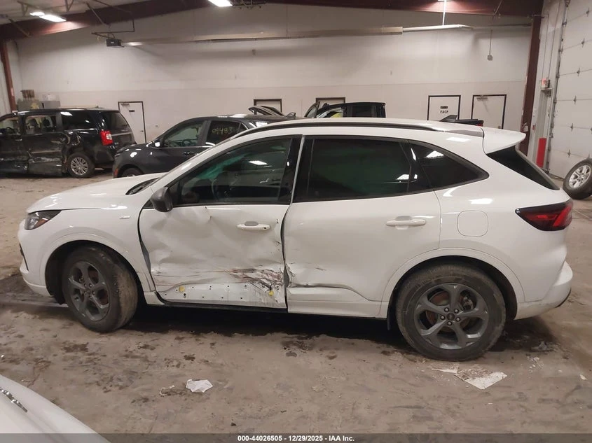 Ford Escape 1.5L I-3 DI, DOHC, VVT, TURBO, 180HP All Wheel | Mobile.bg � ����������� 14