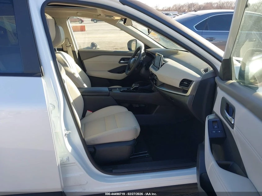 Nissan Rogue 1.5l Sv Fwd, снимка 5 - Автомобили и джипове - 54424576