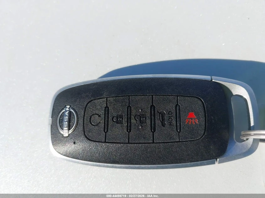 Nissan Rogue 1.5l Sv Fwd, снимка 11 - Автомобили и джипове - 54424576