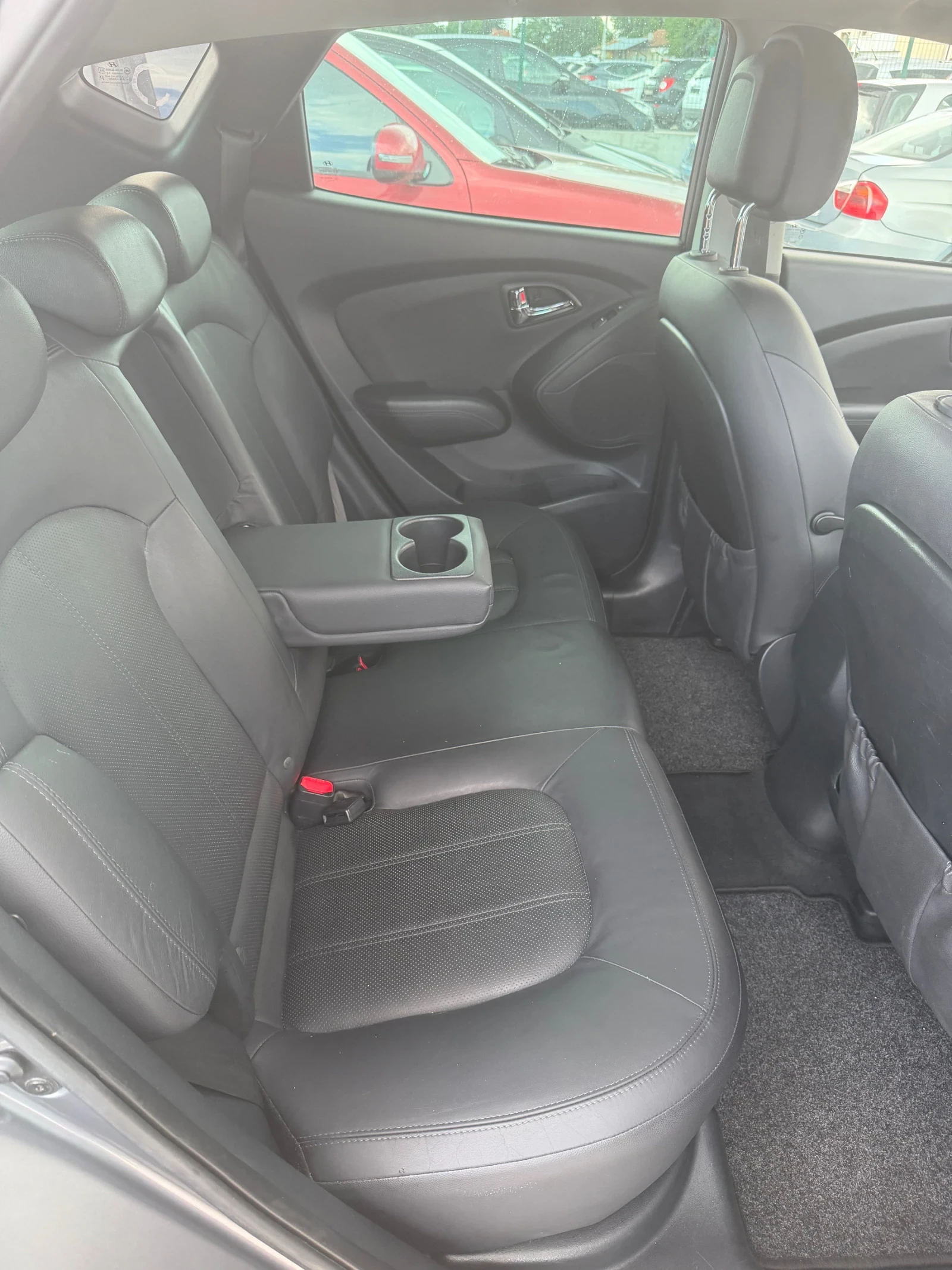 Hyundai IX35 2.0D, снимка 11 - Автомобили и джипове - 55156797