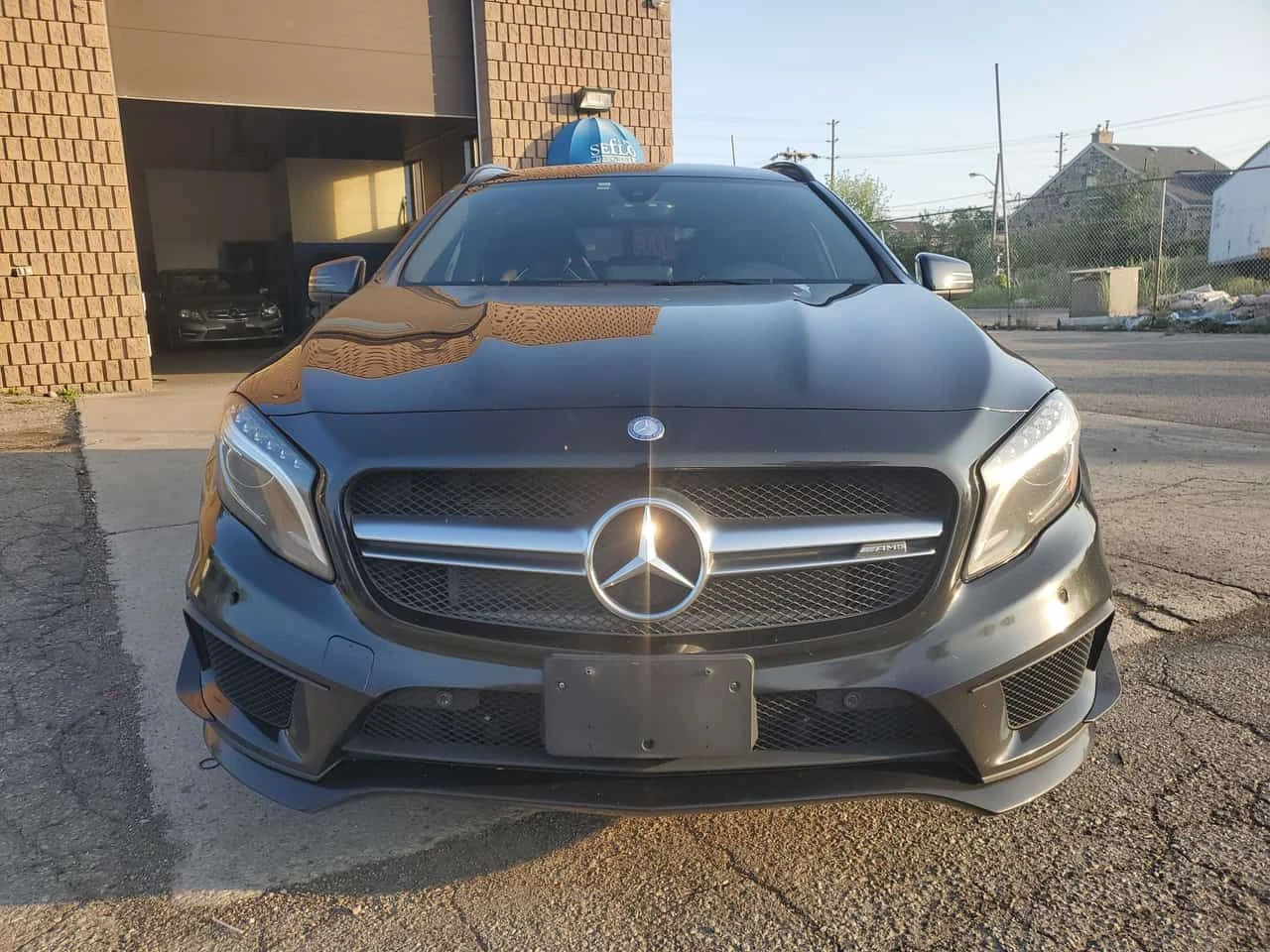 Mercedes-Benz GLA 45 AMG АВТОКРЕДИТ * ГЛАВНО ПРЕДСТАВИТЕЛСТВО, снимка 2 - Автомобили и джипове - 55396203