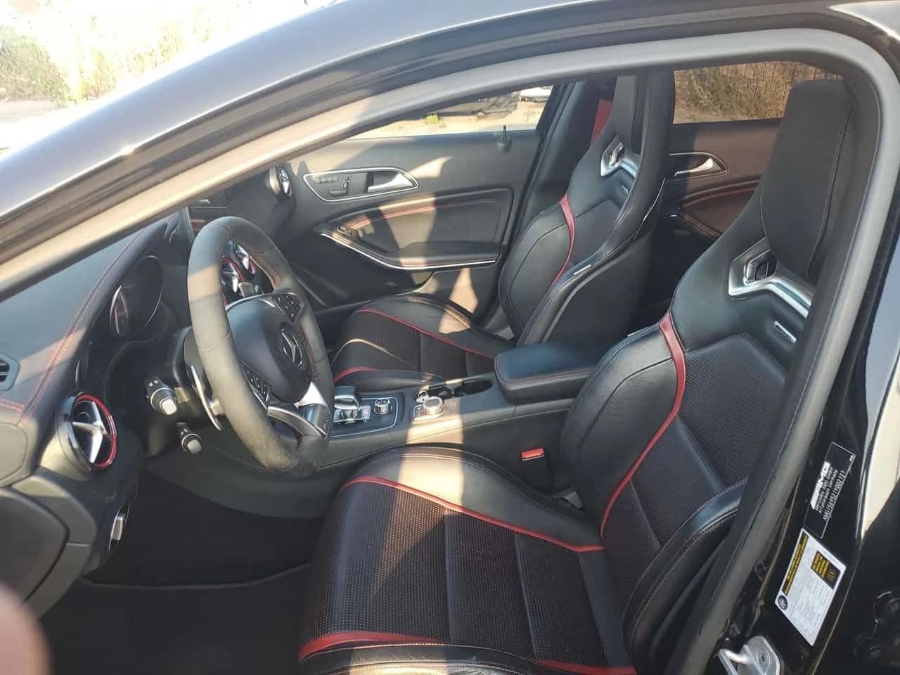 Mercedes-Benz GLA 45 AMG АВТОКРЕДИТ * ГЛАВНО ПРЕДСТАВИТЕЛСТВО, снимка 7 - Автомобили и джипове - 55396203