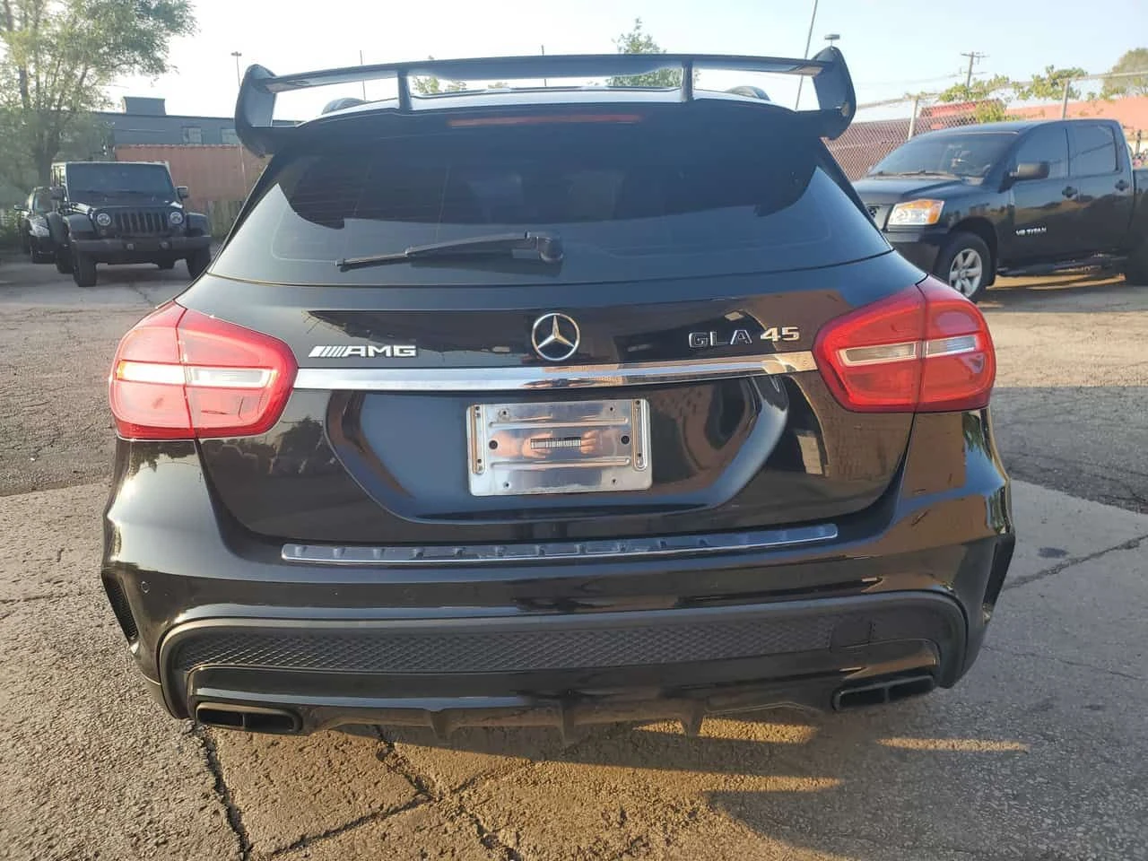 Mercedes-Benz GLA 45 AMG АВТОКРЕДИТ * ГЛАВНО ПРЕДСТАВИТЕЛСТВО, снимка 5 - Автомобили и джипове - 55396203