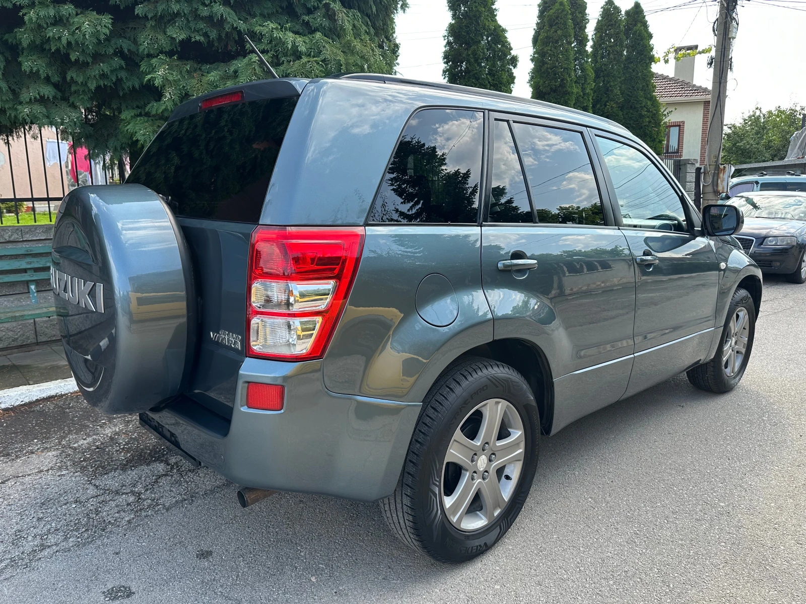 Suzuki Grand vitara 2.0i 140к.с., снимка 3 - Автомобили и джипове - 55437177