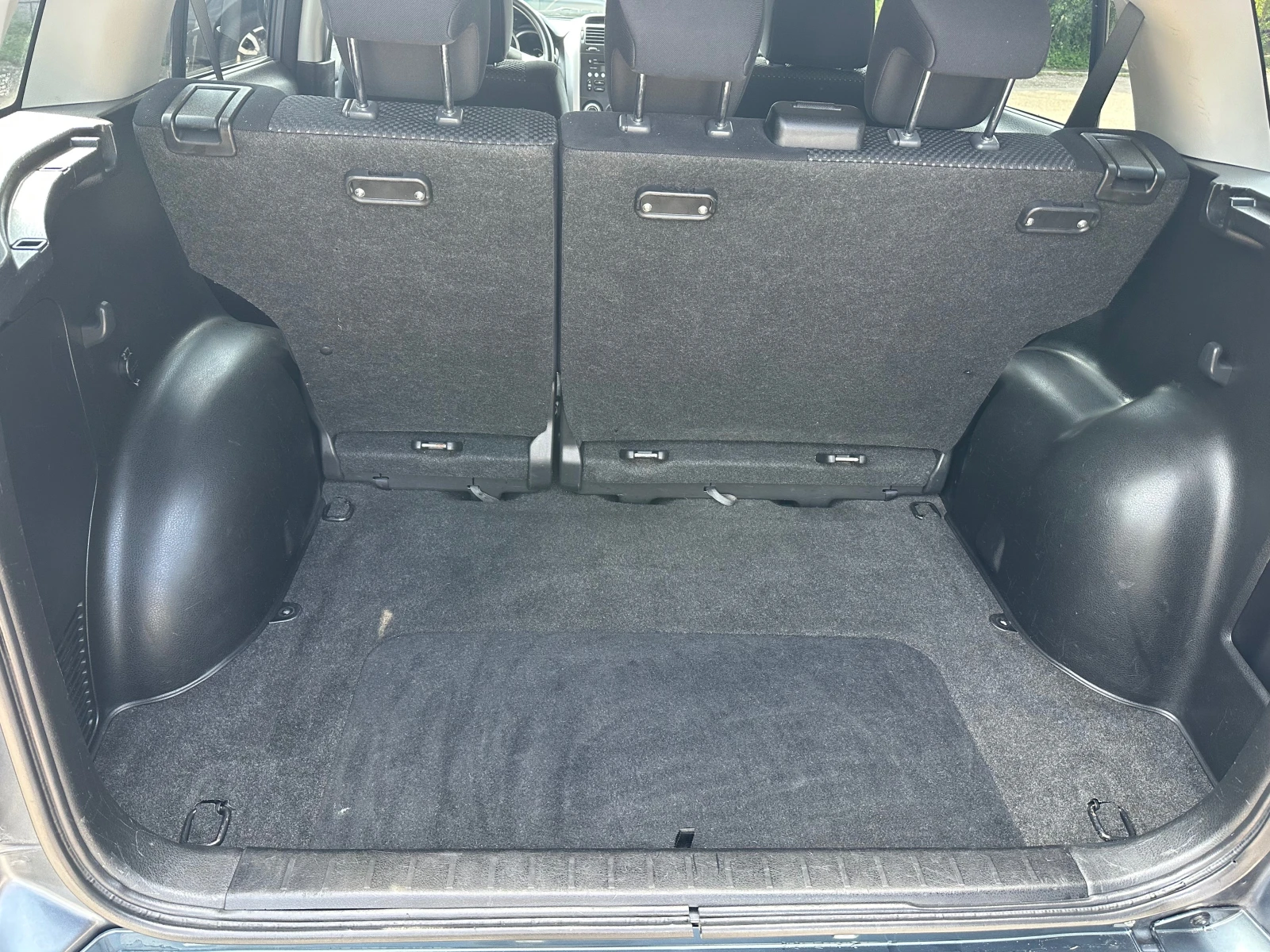 Suzuki Grand vitara 2.0i 140к.с., снимка 11 - Автомобили и джипове - 55437177