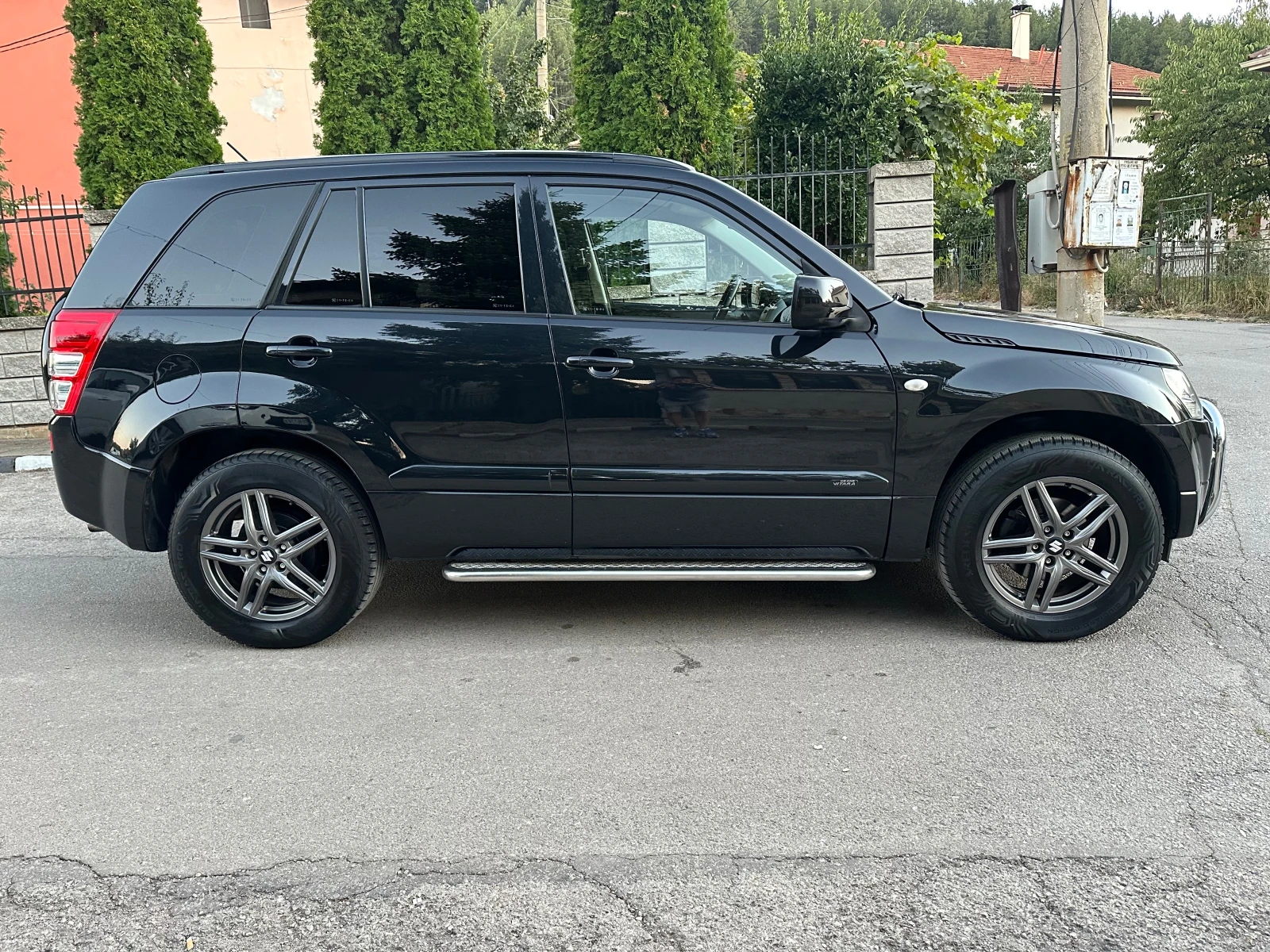 Suzuki Grand vitara 2.0i 140к.с., снимка 2 - Автомобили и джипове - 55437177