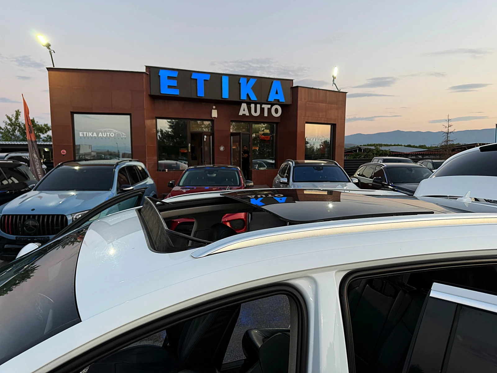 Audi Q7 Sline-7места-Led-Bixenon-Alkantar-Panorama-Full, снимка 8 - Автомобили и джипове - 55470900